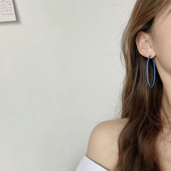 💙Circle Royal Blue Earrings Hoops - Picture 2 of 5